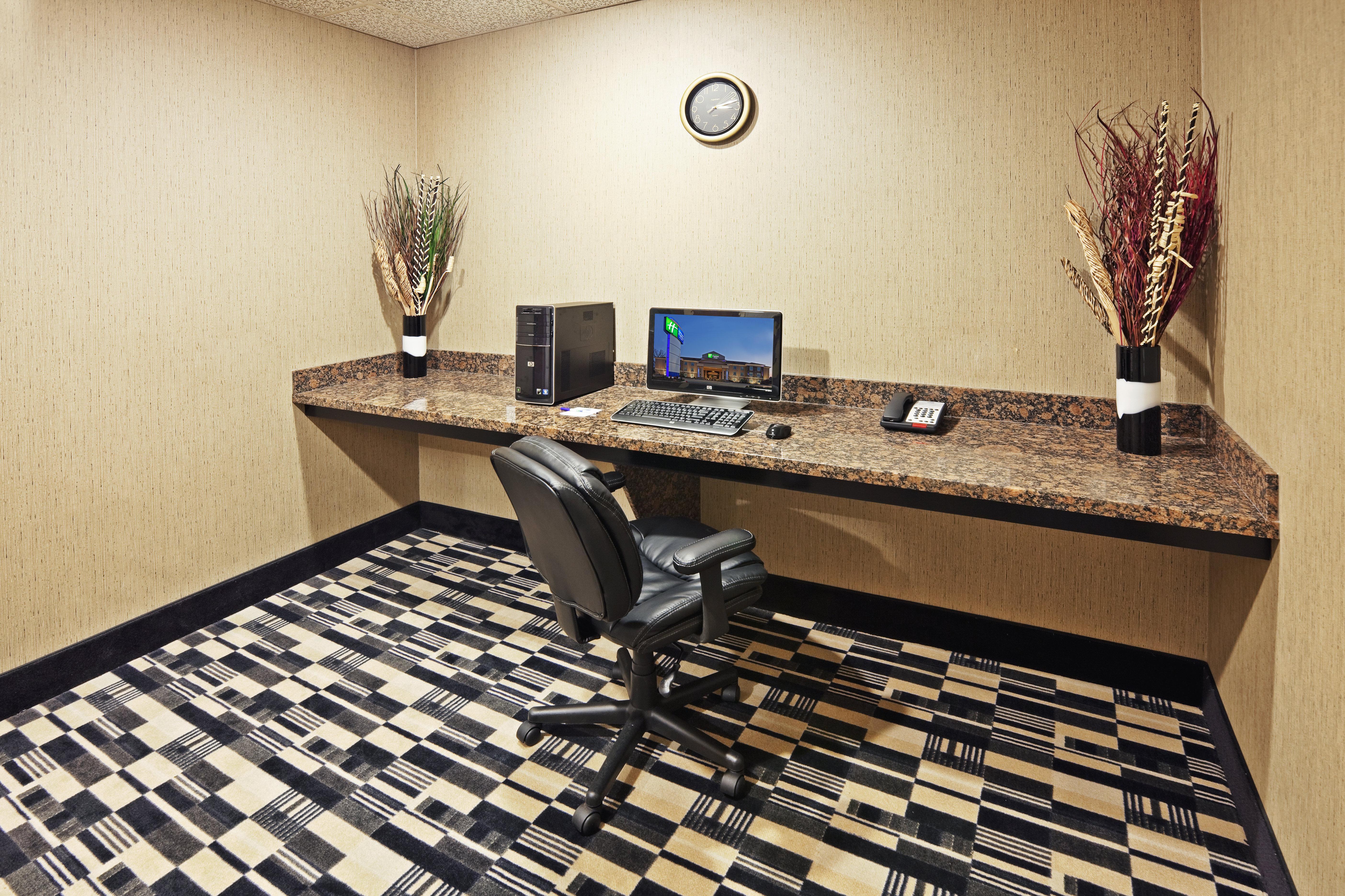 Holiday Inn Express Hotels & Suites Jacksonville By Ihg Exterior photo